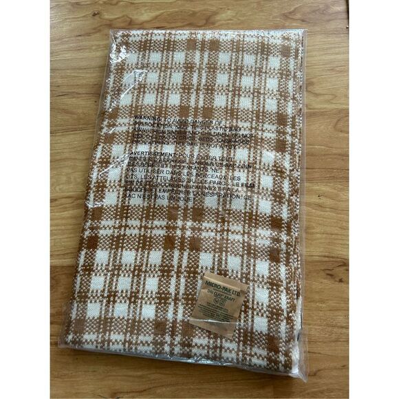 Timberland Women's Brown and White Scarf-wraps - Picture 2 of 2